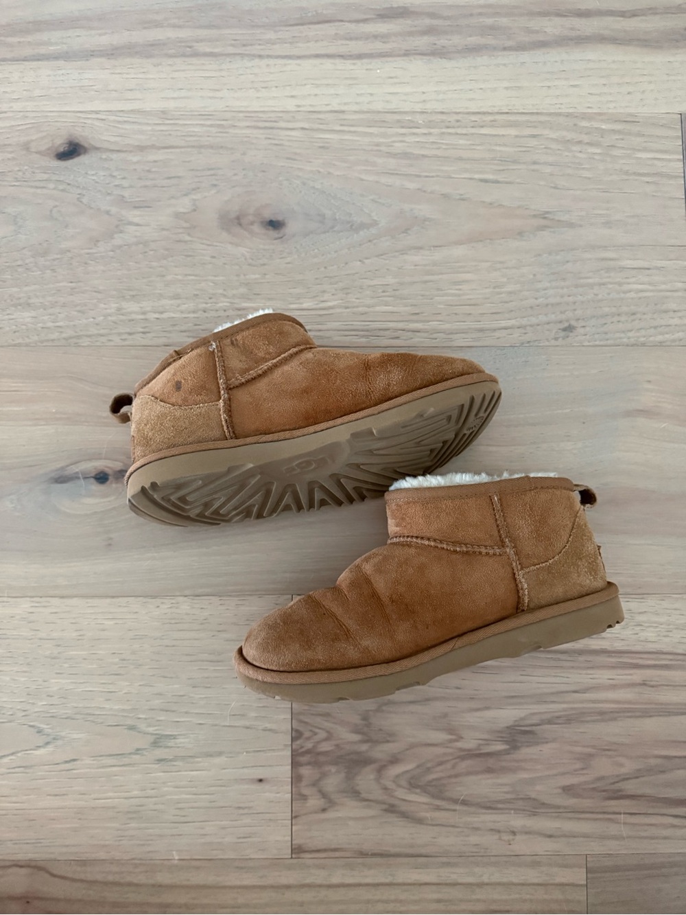 UGG Kids Chestnut Suede Shearling Boot